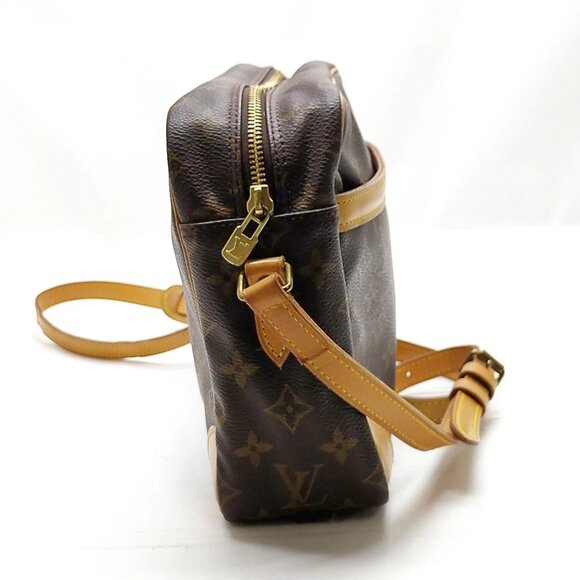Authentic Louis Vuitton Trocadero 30 Brown Monogram Crossbody Bag mon780-110925 - Picture 3 of 16